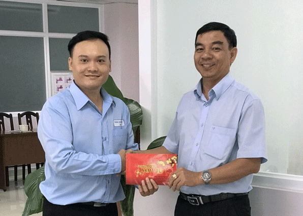 BẢN TIN THĂM HỎI CNLĐ- ĐOÀN VIÊN NHÂN DỊP XUÂN ĐINH DẬU 2017